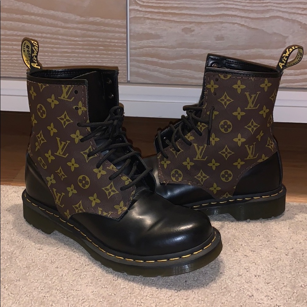 🖤BRAND NEW CUSTOM MADE LV DR MARTENS🖤